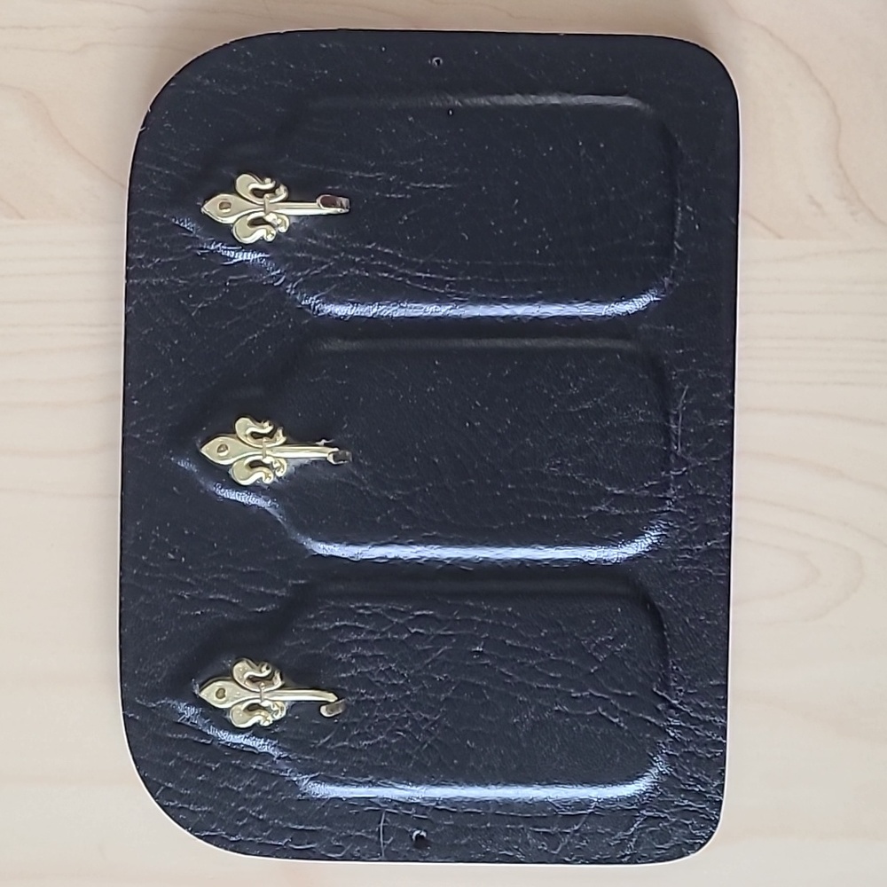 NWOT Vintage key holder